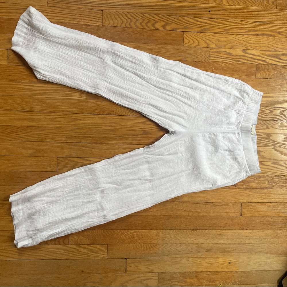 Abercrombie & Fitch Gauze pull on high waisted White Pants